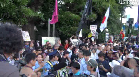 [Photos] Demonstration of 200,000 people occupied official residence49
