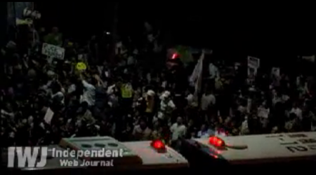 [Live] Demonstration gone out of control. Ordered to stop. 3