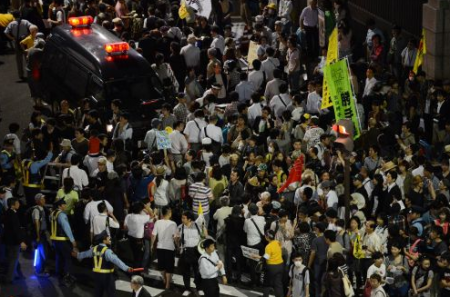 [Photos] Demonstration of 200,000 people occupied official residence67