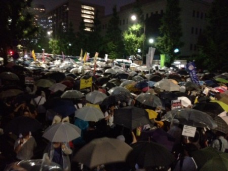 [Live] Organizer stopped protest, police shut down the exists of subway.10