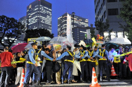 150,000 joined protest but police kept people underground uncounted 20 150,000 joined protest but police kept people underground uncounted 20