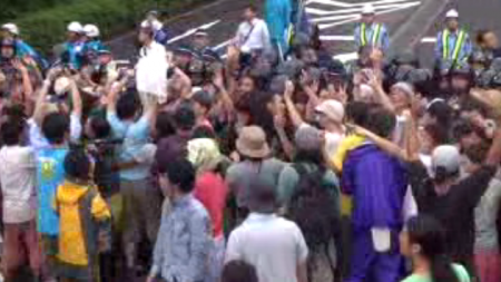 [Live] Police started pre-emption against the protest　3