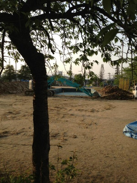 2 [Express] "Elementary school to dump decontamination waste in playground"