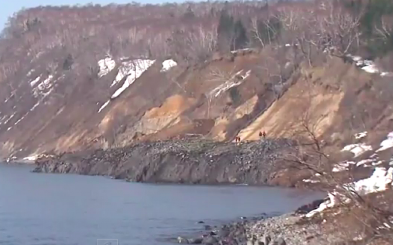 The bottom of the sea rising up in Hokkaido / Land showed up overnight
