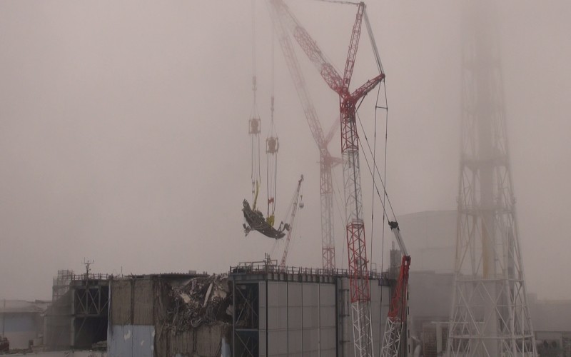 Cs-134/137 density became the highest reading at 4 points inside and outside Fukushima plant port